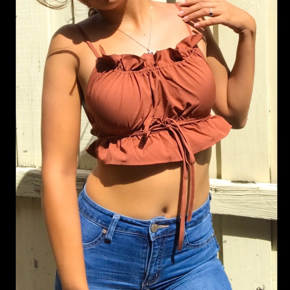 “Bella” Ruffled Crop Top